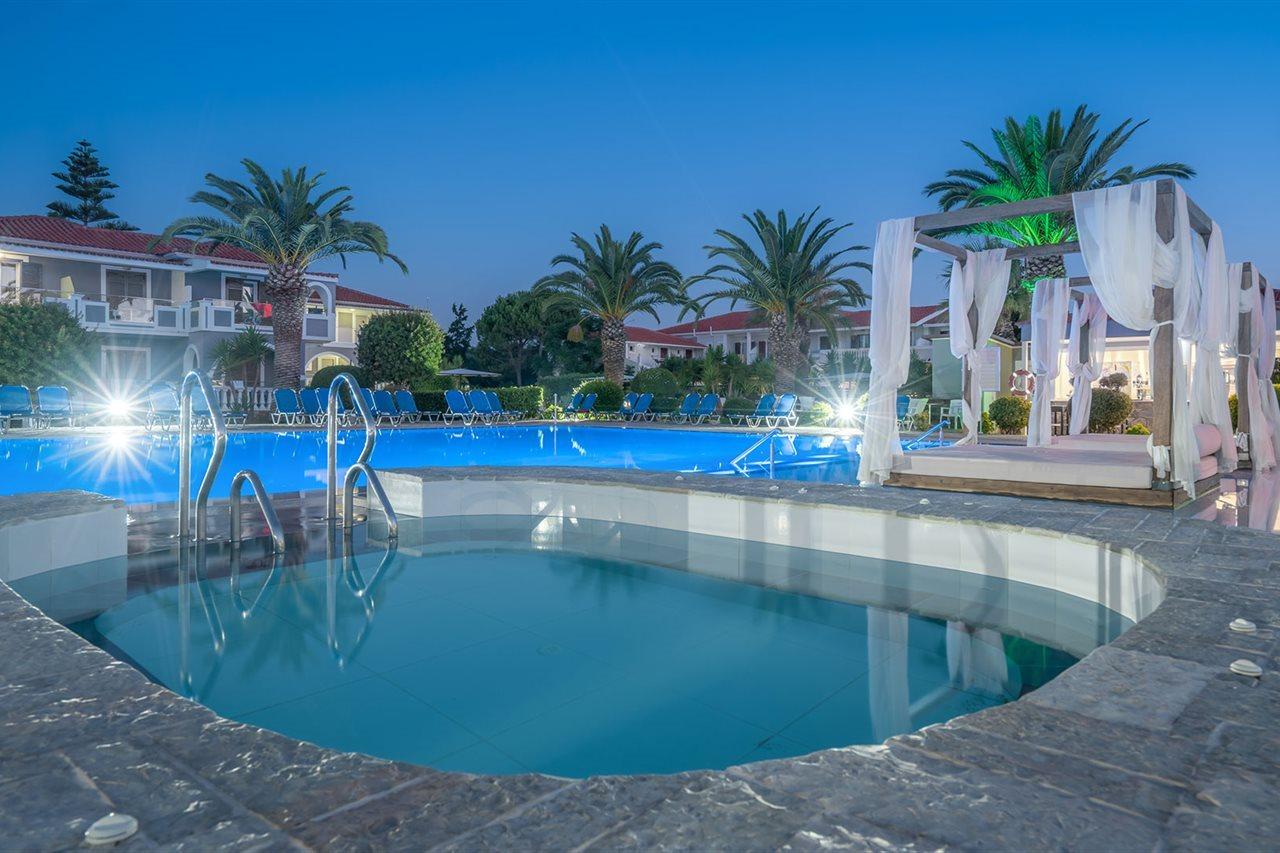 Golden Sun Resort - Adults Only Kalamaki  Bagian luar foto