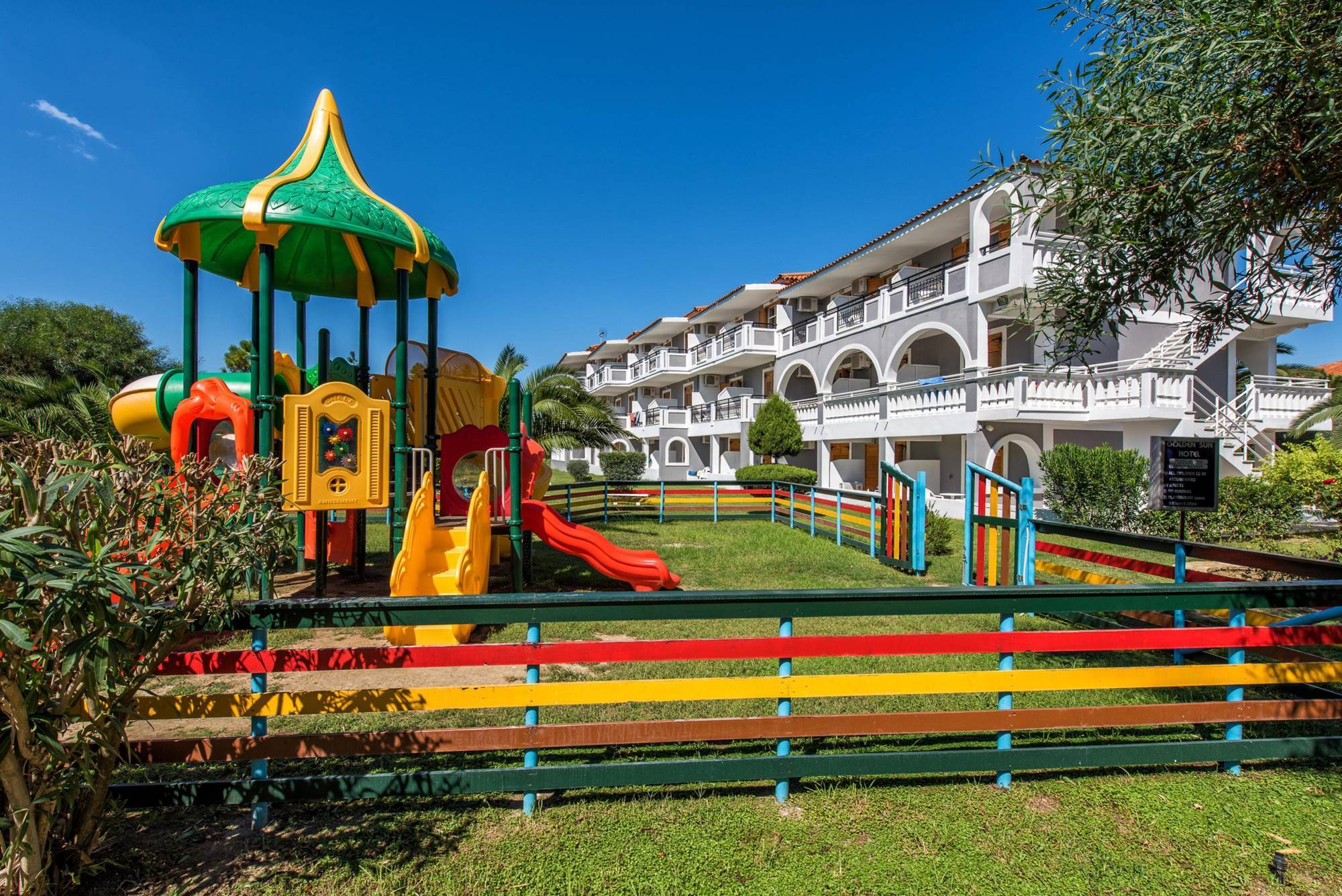Golden Sun Resort - Adults Only Kalamaki  Bagian luar foto